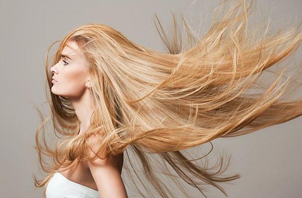 Τι να κάνετε όταν τα μαλλιά φριζάρουν λόγω στατικού ηλεκτρισμού