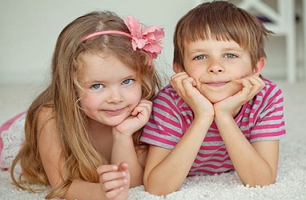 Τα 7 χαρακτηριστικά των πιο ευτυχισμένων παιδιών