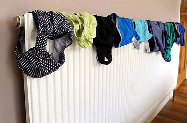 Μην απλώνετε τα ρούχα στο σπίτι – Ο κίνδυνος της ασπεργίλλωσης που πολλοί αγνοούμε
