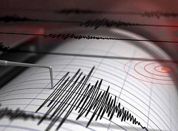 Ισχυρός σεισμός αισθητός τώρα στην Αθήνα – 5.2 ρίχτερ βορειοανατολικά της Χαλκίδας
