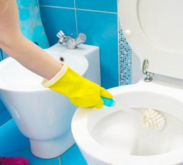 Εύκολος τρόπος για να αφαιρέσετε την κιτρινίλα από την λεκάνη της τουαλέτας