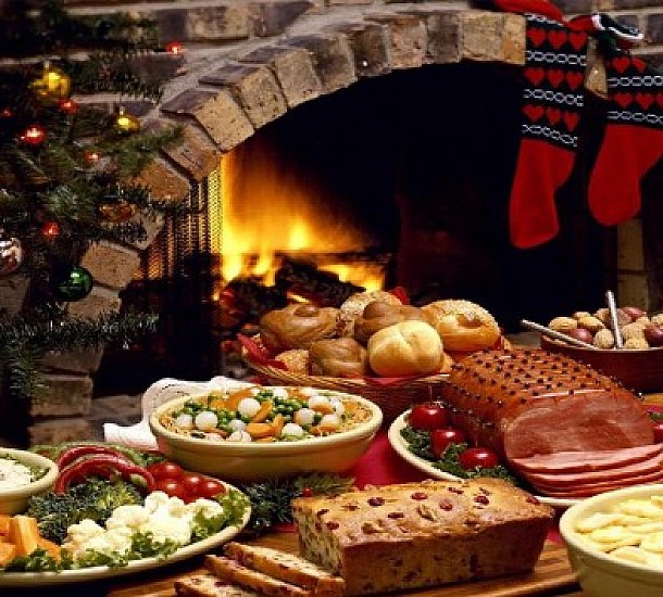 Χριστούγεννα: Συμβουλές για να μην μετατραπεί το γιορτινό τραπέζι σε κορονοπάρτι