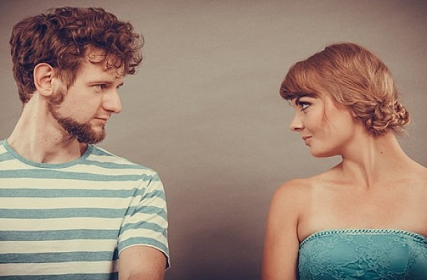 Κοροναϊός: Ποια ζευγάρια έχουν το μεγαλύτερο πρόβλημα – Τι αναφέρουν στη γραμμή ψυχοκοινωνικής στήριξης